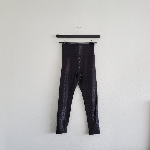 Carbon38 High Rise 7/8 Takara Leopard Legging - Picture 4 of 6